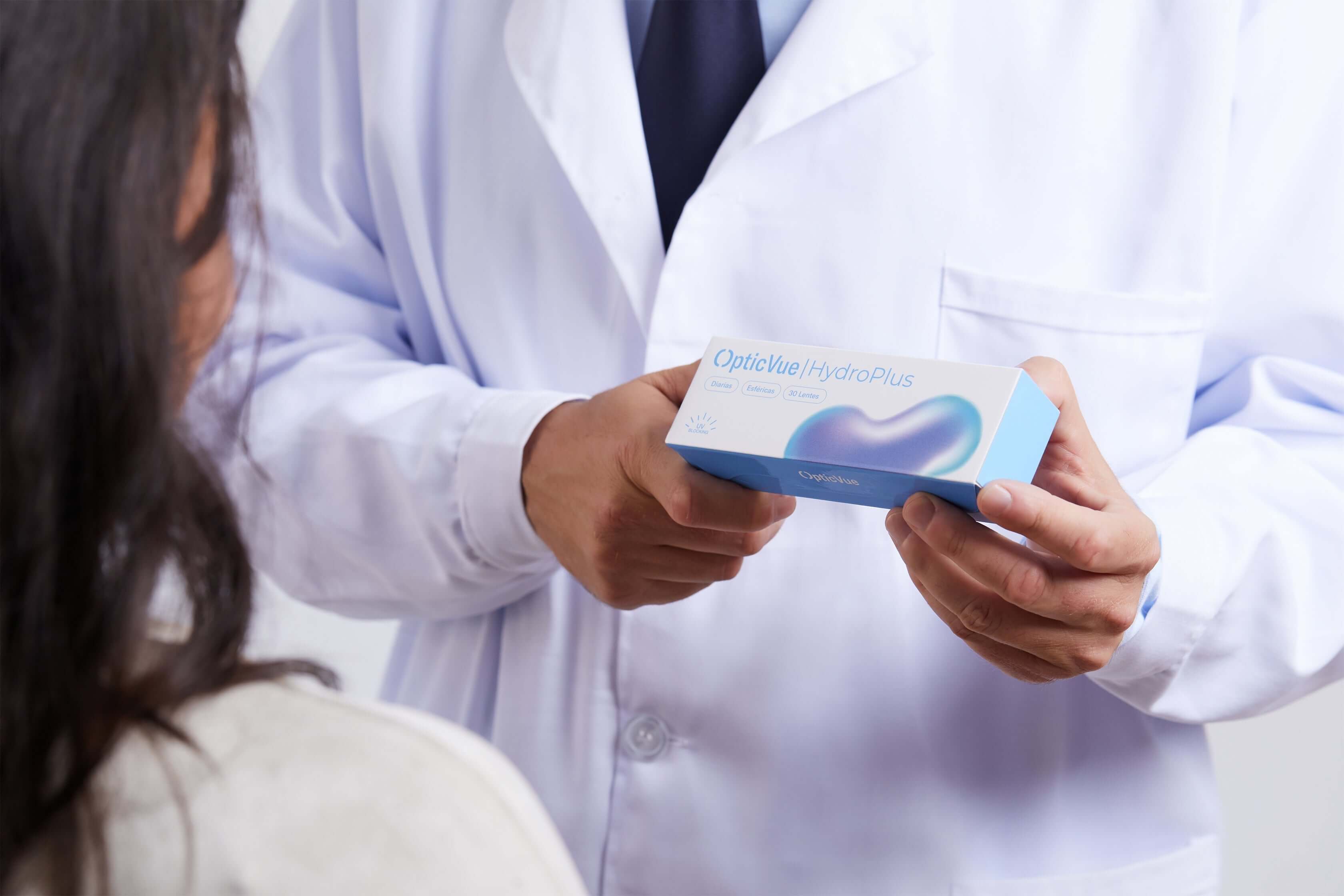 ¿Es legal vender lentillas en farmacias en España? Lo que dice la normativa actual RD 192/2023