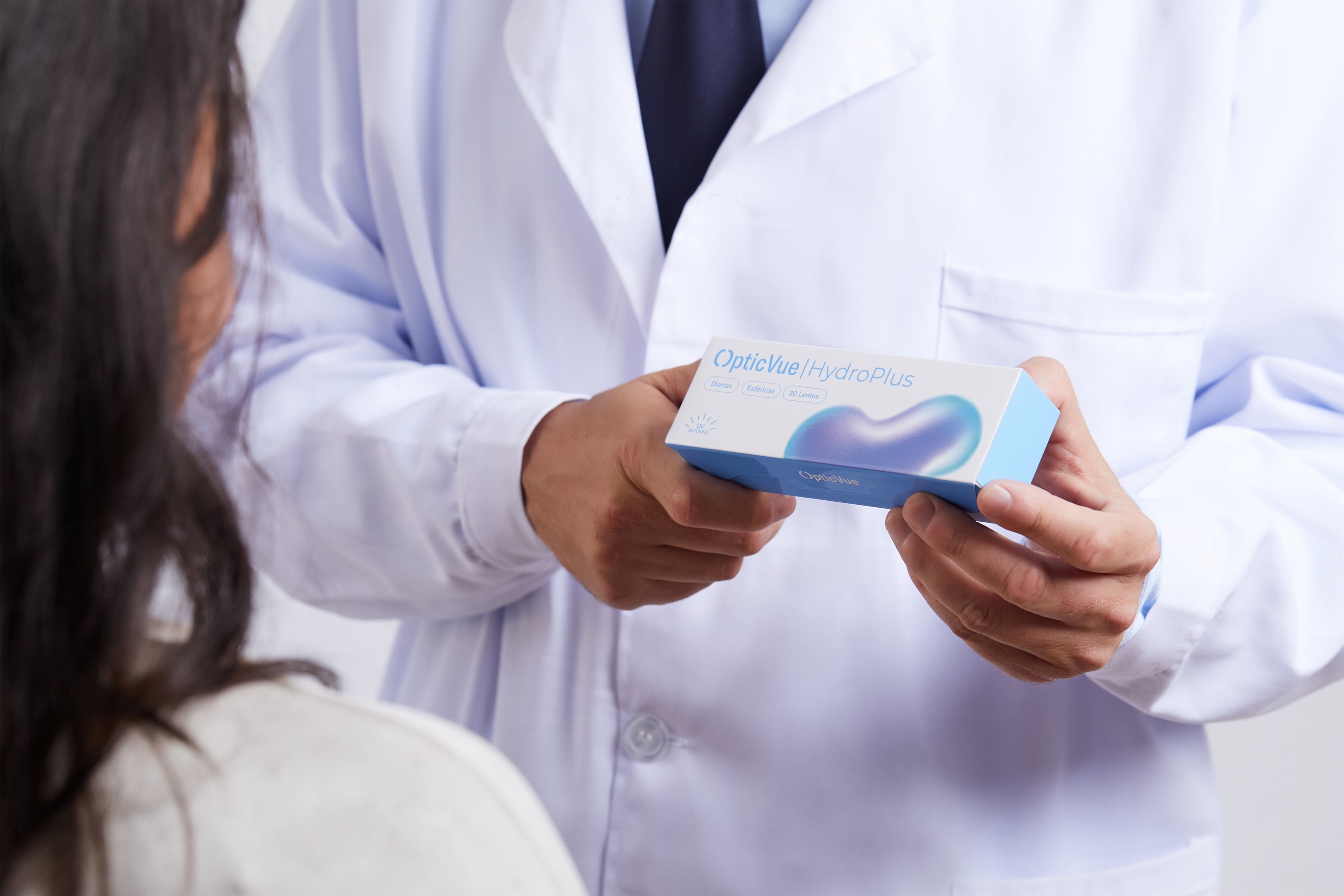 ¿Es legal vender lentillas en farmacias en España? Lo que dice la normativa actual RD 192/2023